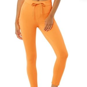 Brand new Alo high-waisted leggings